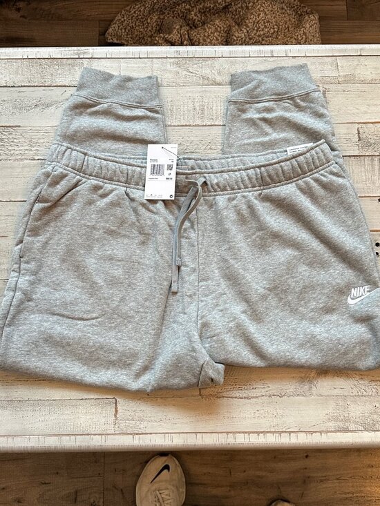 Nike Sportswear Womens Gray Joggers NWT - Picture 2 of 5